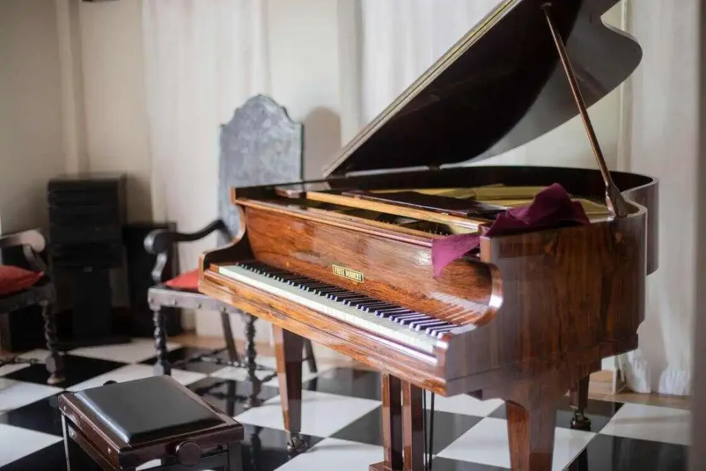 How to Move a Piano Essential Tips for Moving a Piano Safely